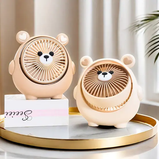 Novo cão bonito bonito pequeno ventilador de carregamento USB ângulo de três velocidades ajustável Desktop cabeceira dom