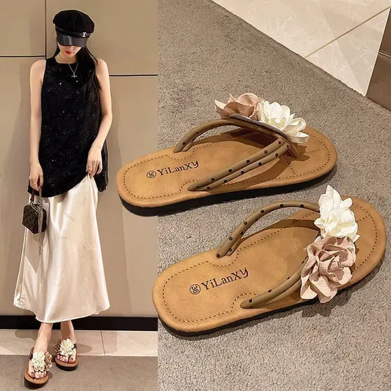 Doce flor Flip-Flops feminino verão exterior Wear 2025 novo estilo suave estilo fada com saia sandálias de praia chinelo