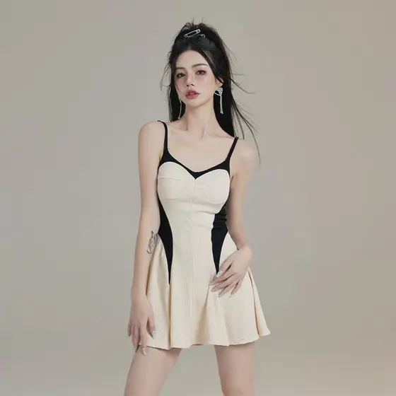 2024 novo estilo verão maiô de uma peça feminino Super fada ins estilo conservador capa barriga mais magro olhar elegant