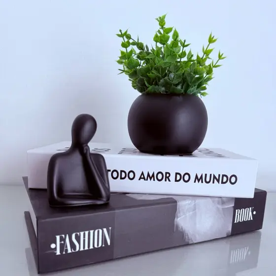 Kit Vaso Bola com planta artificial + estátua pensadora decoração para seu lar