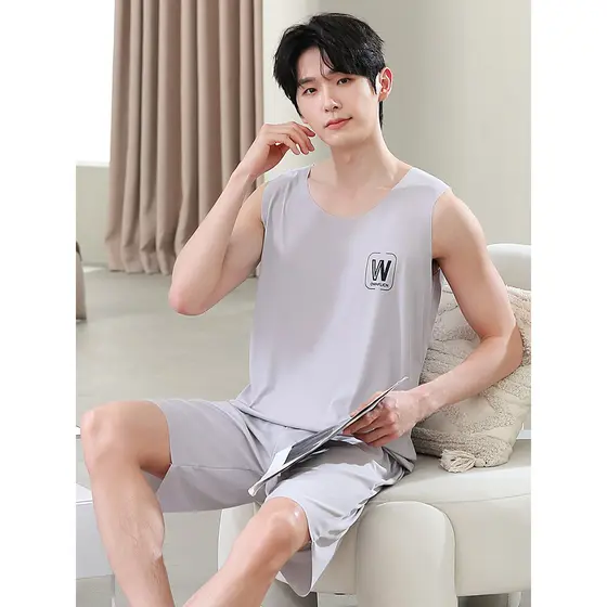 Pijama de seda gelo com rosca masculino verão fino legal colete Shorts masculino solto pode usar fora ternos de casa