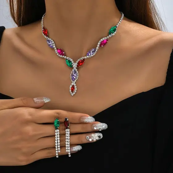 Conjunto de colar e brincos com franjas de strass e detalhes em acrílico cravejado de diamantes, acessórios de vestuário