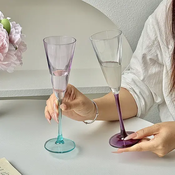 Primeiro rolo gradiente champanhe copo de vinho High-End atmosfera de vidro ligeiramente bêbado copo de vinho doce