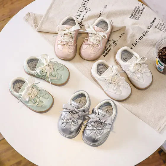 Menino bebê tênis meninas simples antiderrapante 2026 novo estilo primavera outono sola macia confortável sapatos de mod
