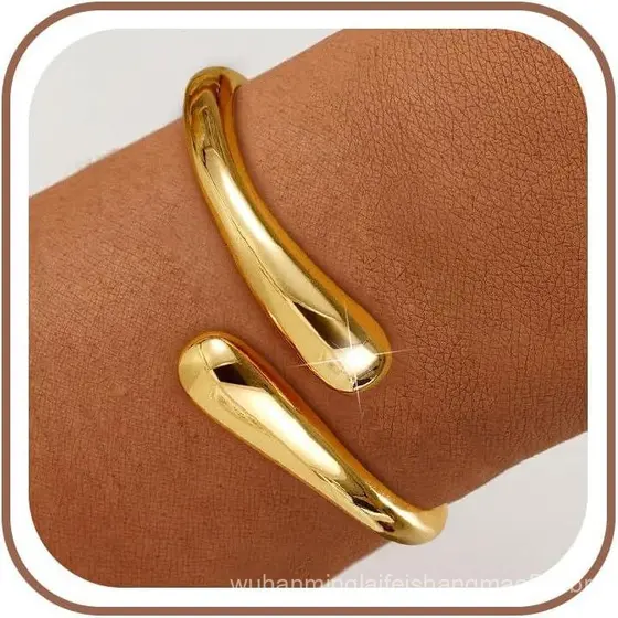 Pulseiras Eaciy Gold para Mulheres - Pulseira de Ouro 14K Banhada a Ouro, Bracelete Chunky Ajustável com Design Torcido,