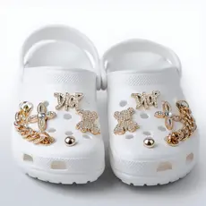 Chinelo Babuche Feminino Luxo EVA com Charms Strass Corrente Dourada Confortável