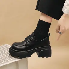 Sapatos de couro pequenos estilo britânico com cadarço feminino 2026 novo estilo primavera outono aumentou mocassins de