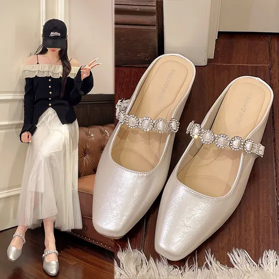 Strass alça de uma palavra Baotou meia chinelos 2026 primavera verão novo estilo sapatos sola macia All-Match Commuter a