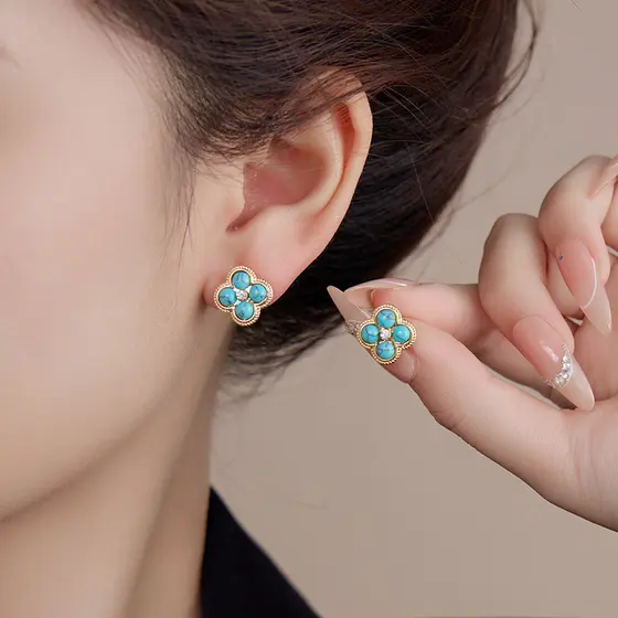 Estilo Medieval azul turquesa trevo de quatro folhas brincos luz geometria de luxo Design exclusivo temperamento de alta