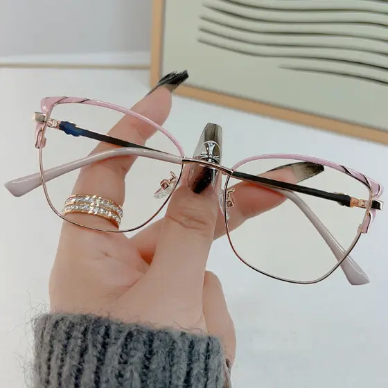 VisãoPerfeita óculos feminino armação fashion
óculos com lente anti luz azul
óculos armação feminino pequeno