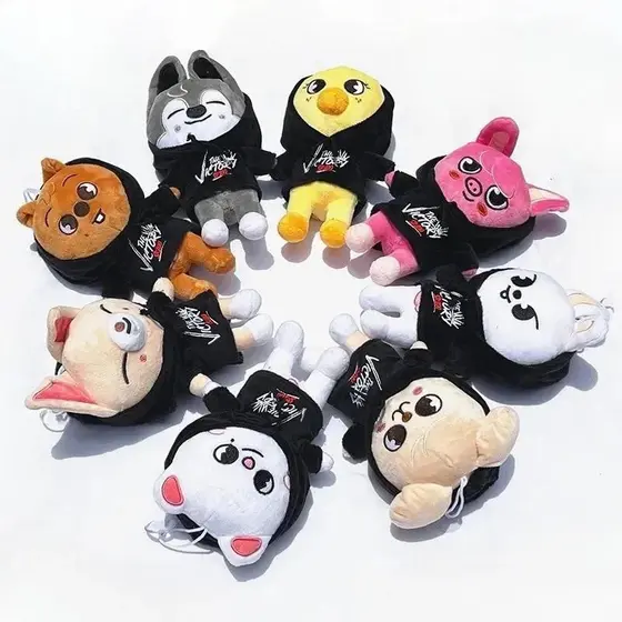 Skzoo 20cm Kpop Cartoon Plushies Pelúcia Kawaii JYP Adultos KZ Fãs Chaveiro Pingente Presente Para Criança