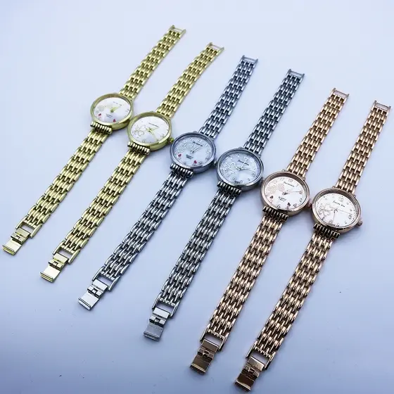 Pulseira feminina relógio elegante moda tendência All-Match cheio diamante luz luxo relógio de quartzo