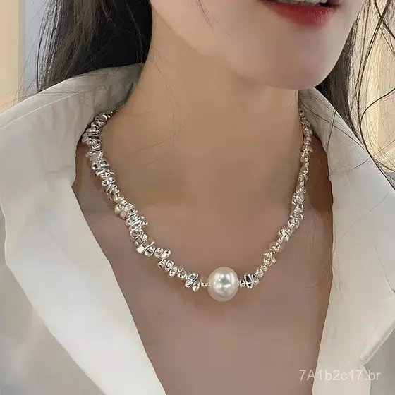 Colar de prata com fragmentos geométricos de triângulo e quadrado, design versátil de luxo leve e exclusivo, corrente de