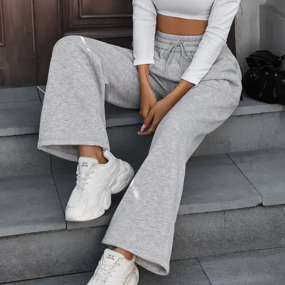 Calça Moletom Pantalona Feminina Wide Leg Preta com Cordão e Bolsos Confortável
