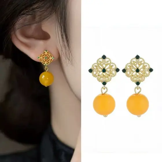 Novo estilo chinês dourado oco flor brincos Retro nicho Design brincos geométricos exclusivos