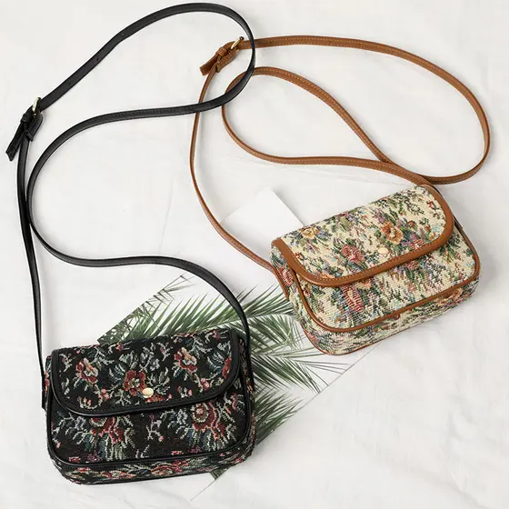 Bolsa mensageiro feminina estilo Retro Floral novo estilo nicho feminino High-End Flip pequeno saco All-Match um ombro p