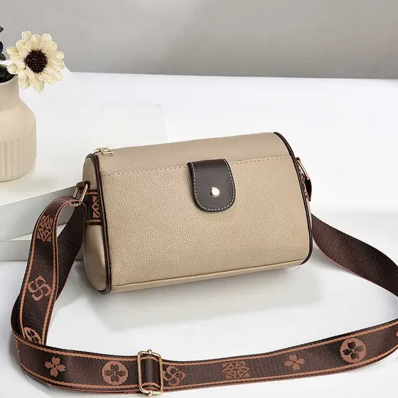 Bolsa feminina mensageiro novo estilo elegante All-Match bolsa de ombro couro macio grande capacidade bolsa de moedas do