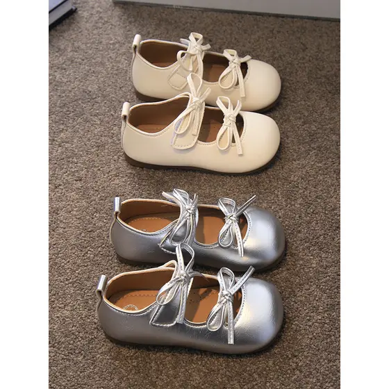 Meninas pequenos sapatos de couro bombas de sola macia 2025 primavera outono novo estilo sapatos infantis meninas Mary J