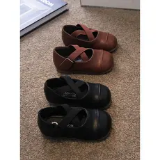 Meninas sapatos de desempenho dedo do pé redondo bombas sola macia 2025 primavera outono novo estilo crianças pequenos s