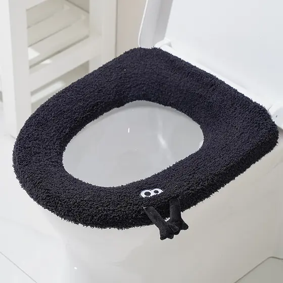 Nuvem velo tapete de toalete doméstico engrossado quente assento do toalete de pelúcia quatro estações Universal vem com