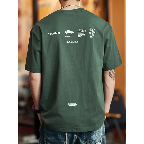 Design americano impresso algodão camiseta masculina 2026 verão novo estilo verde escuro em torno do pescoço de manga cu