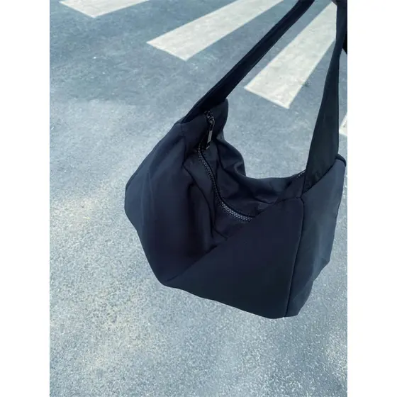 Versão coreana All-Match saco do mensageiro nicho pano de náilon leve bolsa de ombro grande capacidade saco de bolinho d