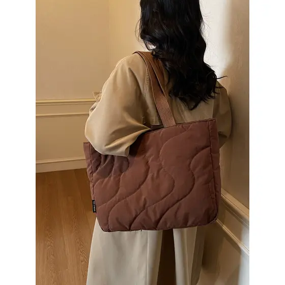 Bolsa Tote acolchoada de cor sólida feminina acolchoada de um ombro acolchoada de algodão bolsa de roupas estudantes uni