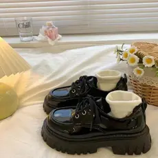 Preto de sola grossa aumentada rendas pequenos sapatos de couro feminino 2024 primavera verão novo estilo All-Match Retr
