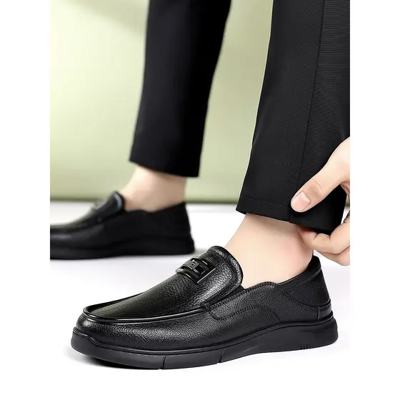 Mocassins casuais de negócios sapatos masculinos sola macia leve sapatos de couro diário All-Match Commuter ervilhas sap