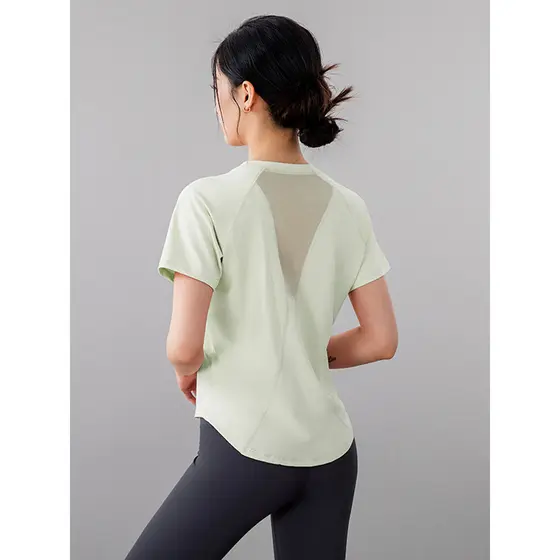 2026 novo estilo camiseta de manga curta Yoga wear respirável correndo mais magro olhar Fitness wear solto rápido