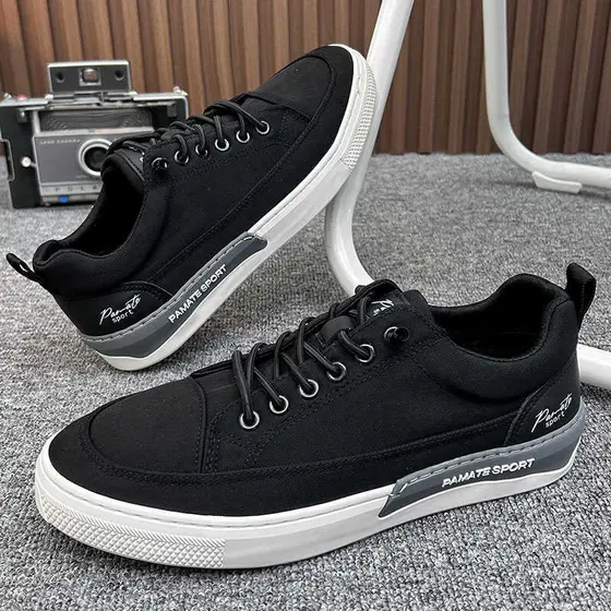 2026 verão sapatos masculinos de seda gelo novo estilo respirável pano de sola macia sapatos casuais luz confortável na