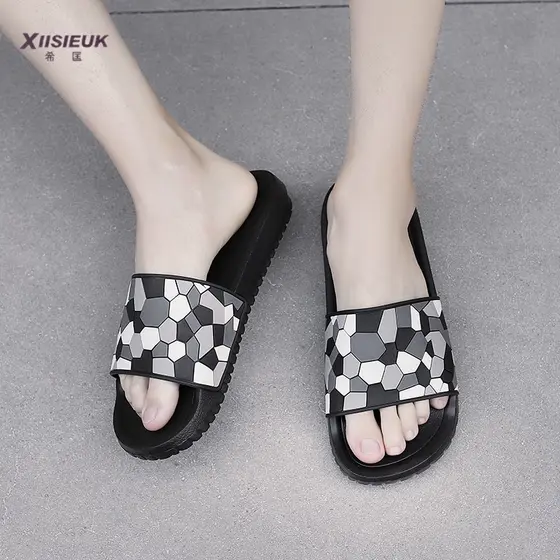 Chinelos masculinos 2025 novo estilo verão praia Wading flip-flops antiderrapante chinelos banheiro beira-mar Casual Sli