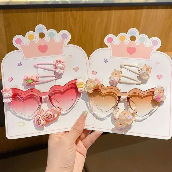 Kit 4/6 Peças Infantil com Óculos, Presilhas, Laços e Acessórios | Presente de Aniversário e Dia das Crianças