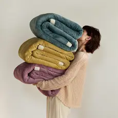 Cobertor composto de absorção de umidade espessado de três camadas Cobertor de lã de leite de inverno Coral Fleece Único