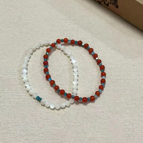 Simples Original feminino granada Retro nicho Design elegante pulseira azul apatita vermelho pedra Natural vinho vermelh
