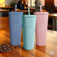 COPO COM TAMPA E CANUDO DE PLASTICO 650ML