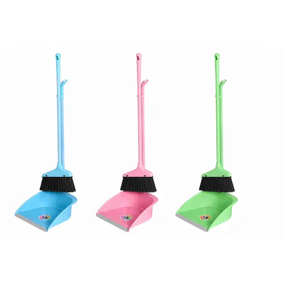 Kit Limpeza Com Vassoura E Pá De Lixo Cor Aleatória Cabo 60cm Ambos