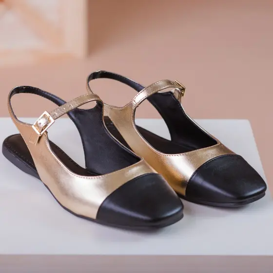 Sapato Mary Jane com Bico Quadrado e Tira Traseira Preto Dourado 8869 8869
