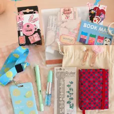 KIT DE PAPELARIA FOFA KAWAII N 2 COM CADERNO ARTESANAL CANETAS MARCADORES