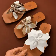 Sandália Dourada em Couro Sandália Rasteirinha Feminina Casual Moda Verão Confortável Dia a Dia
