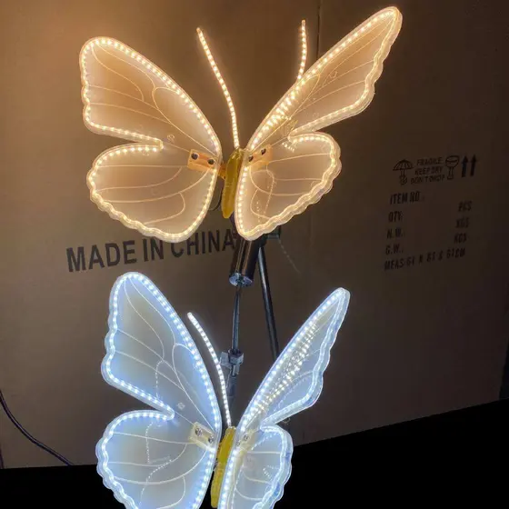 Borboleta Led 40cm Com Movimento Festas Decoração Natal Prova