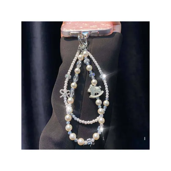 Corrente de telefone móvel de cavalo de madeira de diamante completo dupla camada pérola pulso pendurado corrente requin
