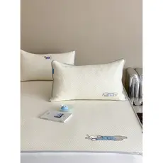 Verão PE Ice Silk Cool Mat Lençol Estilo Conjunto de três peças Cool Feeling Máquina Lavável Cartoon Bordado Envolto Ar