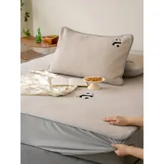 Verão desenho animado bordado PE gelo seda legal tapete lençol estilo conjunto de três peças sensação legal lavável à má