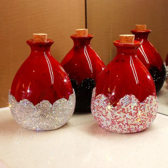 Garrafa de vinho de cerâmica incrustada de diamantes de alto valor Jarra de vinho com tampa de cerâmica Garrafa de vinho