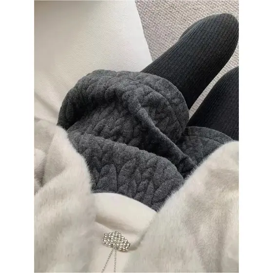 Shorts de malha cinza feminino inverno 2025 novo estilo solto mais magro olhar pequeno torcido calças de lã engrossado e
