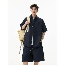 Terno casual masculino em tecido seersucker, confortável, respirável e com toque fresco.