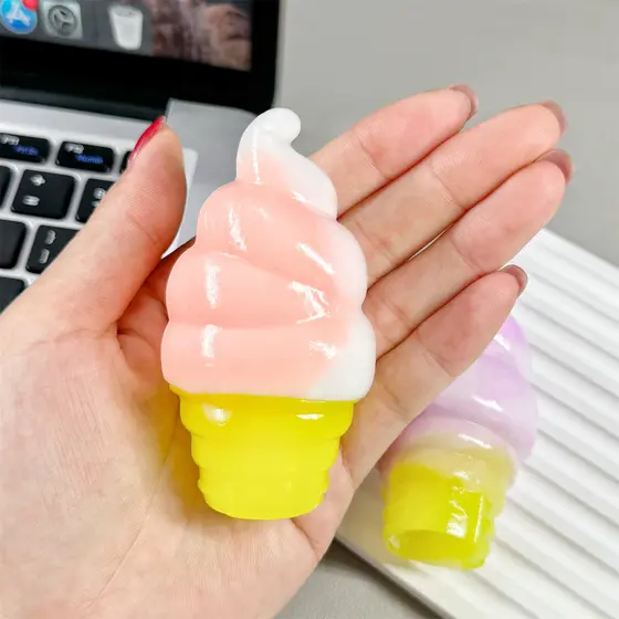 [Estoque pronto] Gradiente sorvete pitada música novidade pequeno brinquedo criativo descompressão descompressão vara so