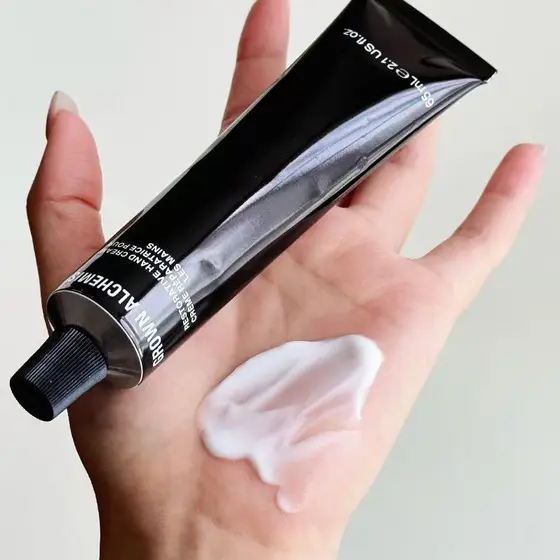 ALCHEMI GA Loção Corporal Hidratante Tubo Preto Hidratante Fragrância Cítrica Presente ALQUIMISTA CRESCIDO