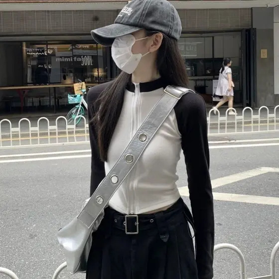 Camiseta curta, elegante, com mangas compridas, decote ajustado, top justo, adequada para mulheres, tem efeito emagreced